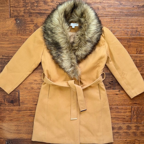 Ivy City Co Other - Ivy City Co Kids Sloane Camel Tan Peacoat with Removable Faux Fur Collar, 9/10